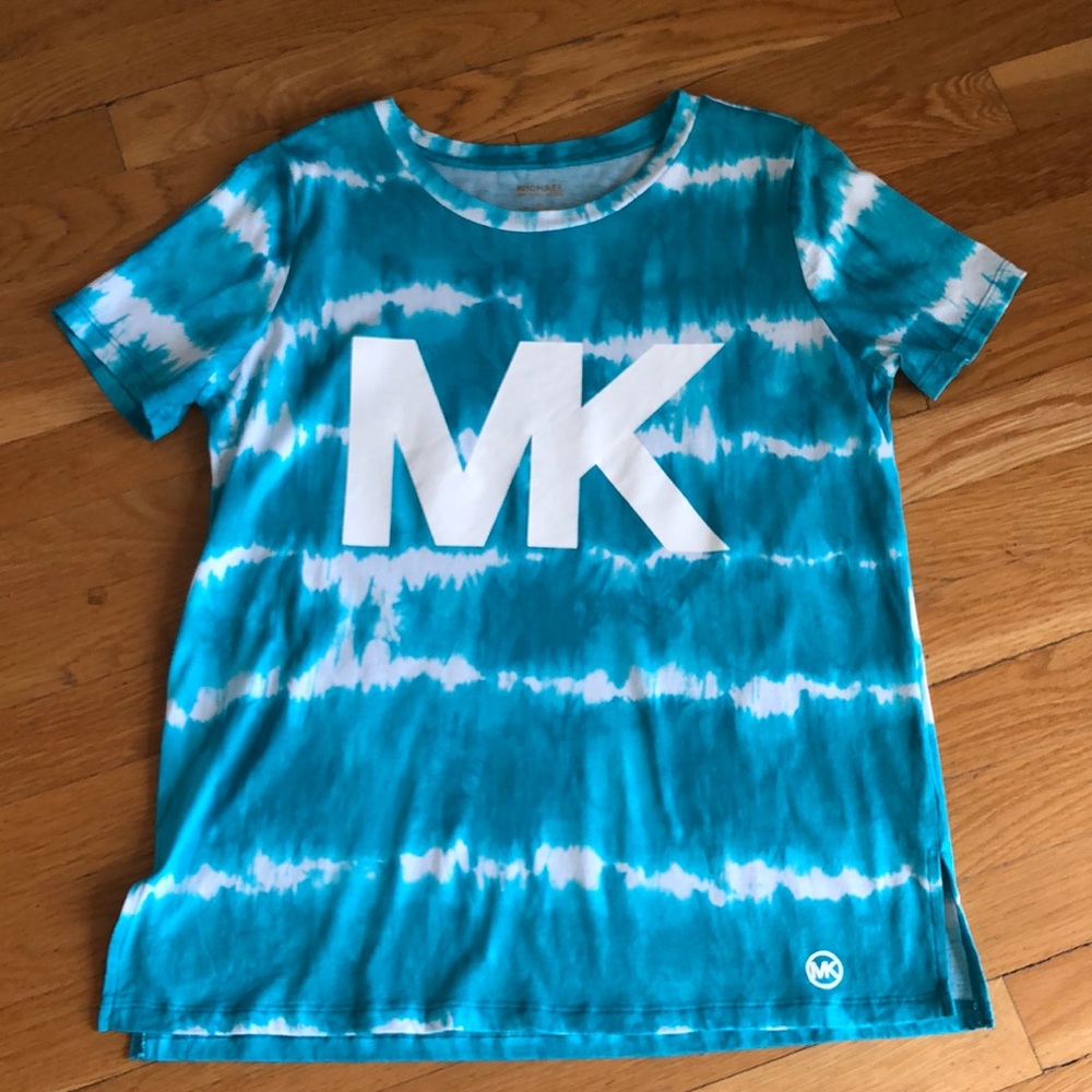 Shirt worn ones